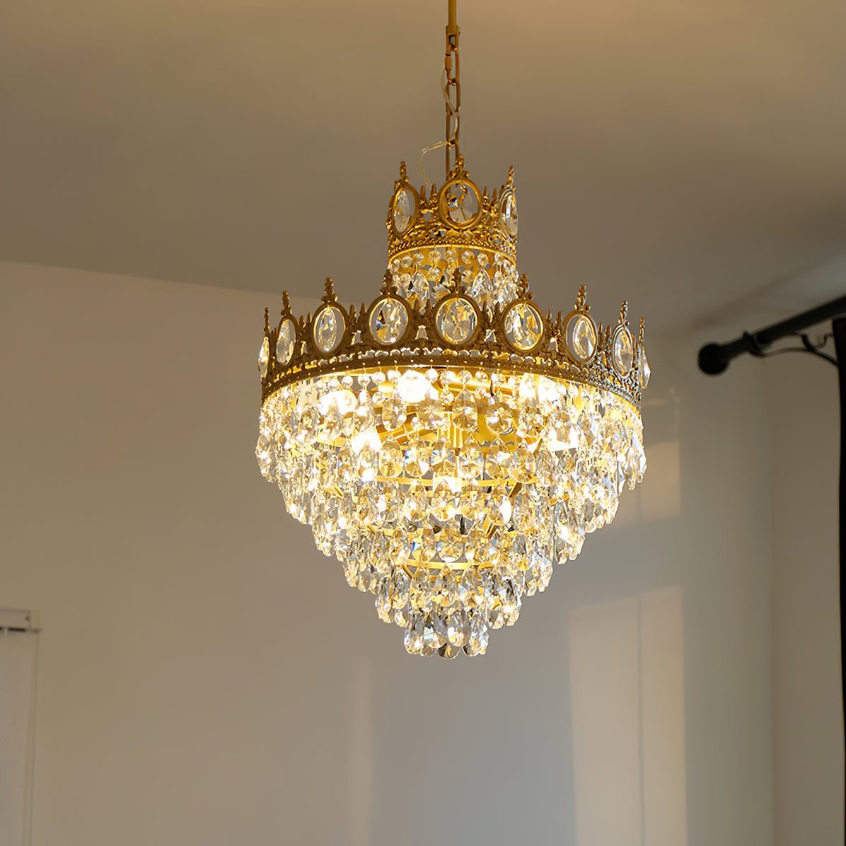 Luxury Vintage Crystal Droplet Pendant Light Antique Copper Chandelier for Living Room and Bedroom