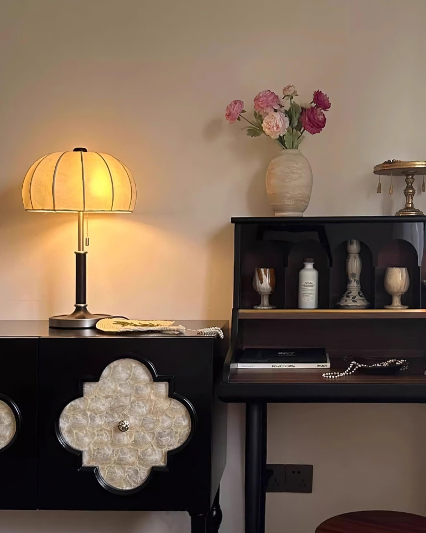 mid-century-modern-retro-table-lamp-with-wood-base-and-linen-shade-for-bedroom-and-living-room