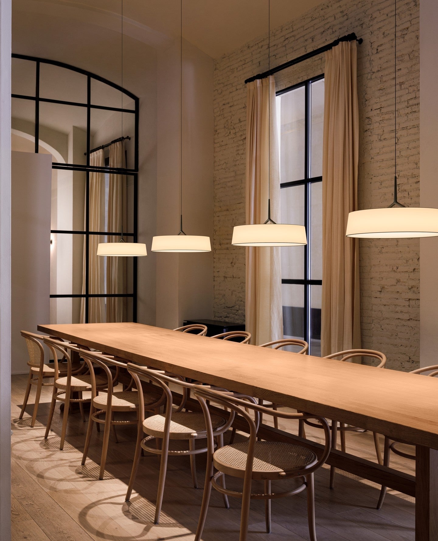 Minimalist Dama Pendant Lamp with Parchment Shade and Integrated LED Lighting