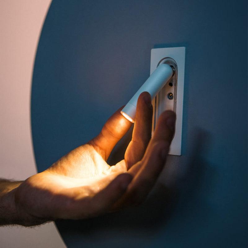 Modern Adjustable 360 Degree Rotating LED Wall Mounted Bedside Reading Lamp for Bedroom and Office