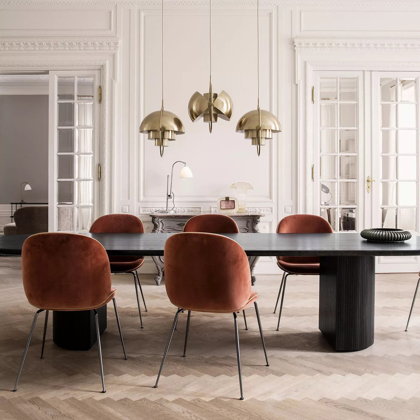 Modern Adjustable Deformed Ball Pendant Light with Multi Lite Shade Design for Dining Room