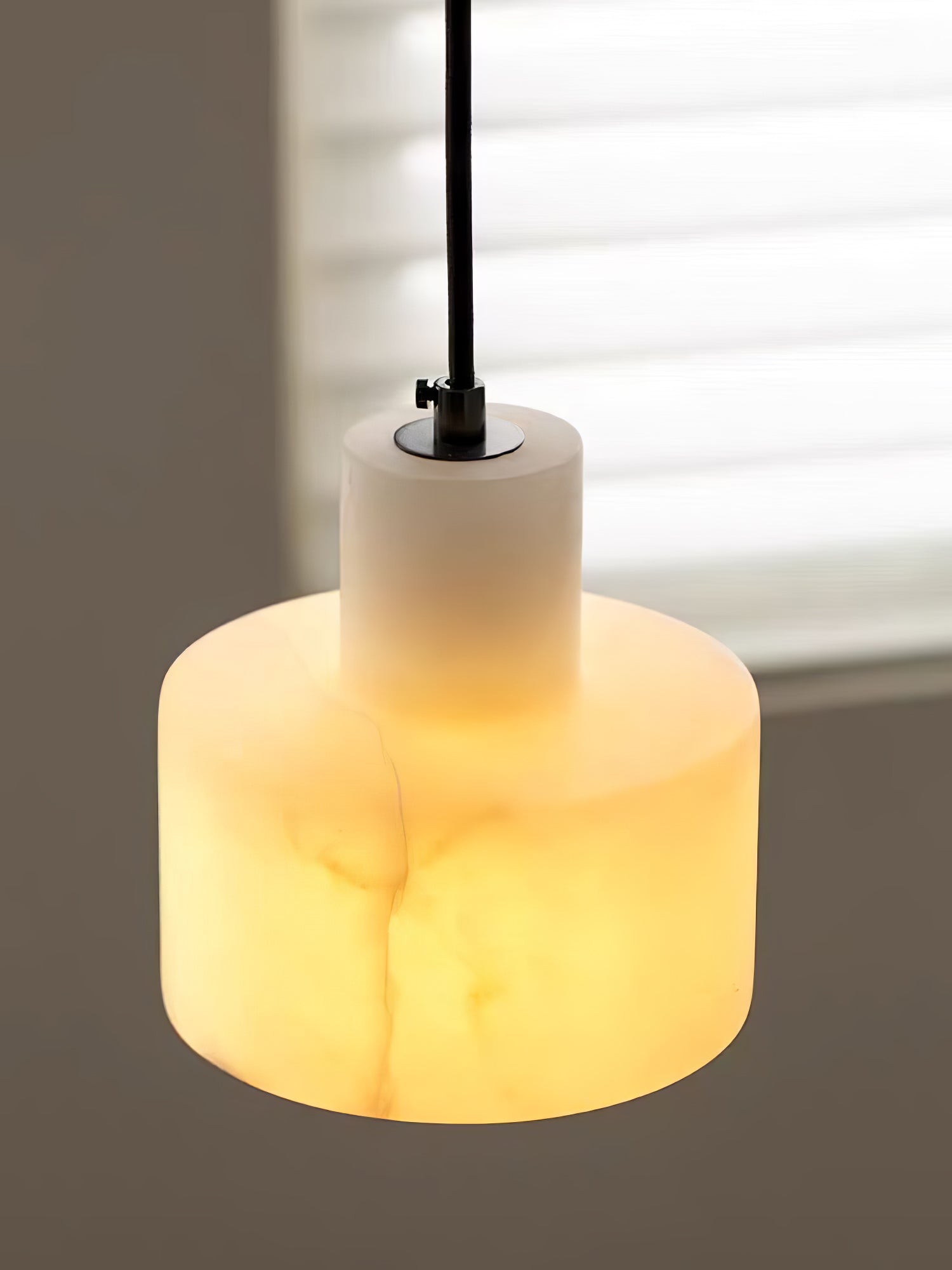 Modern Alabaster Pendant Light Minimalist Natural Stone Cylinder Hanging Lamp for Indoor Use