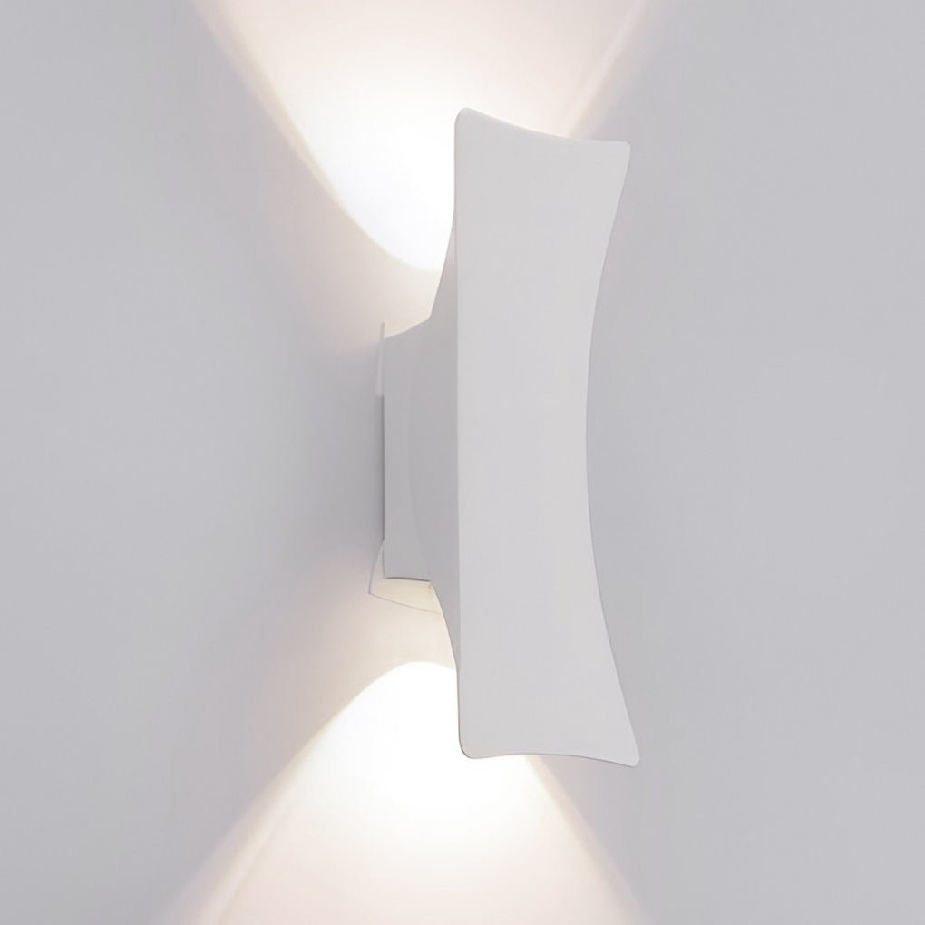 Modern Aluminum Outdoor LED Wall Light IP65 Waterproof Up and Down Exterior Sconce for Porch and Patio