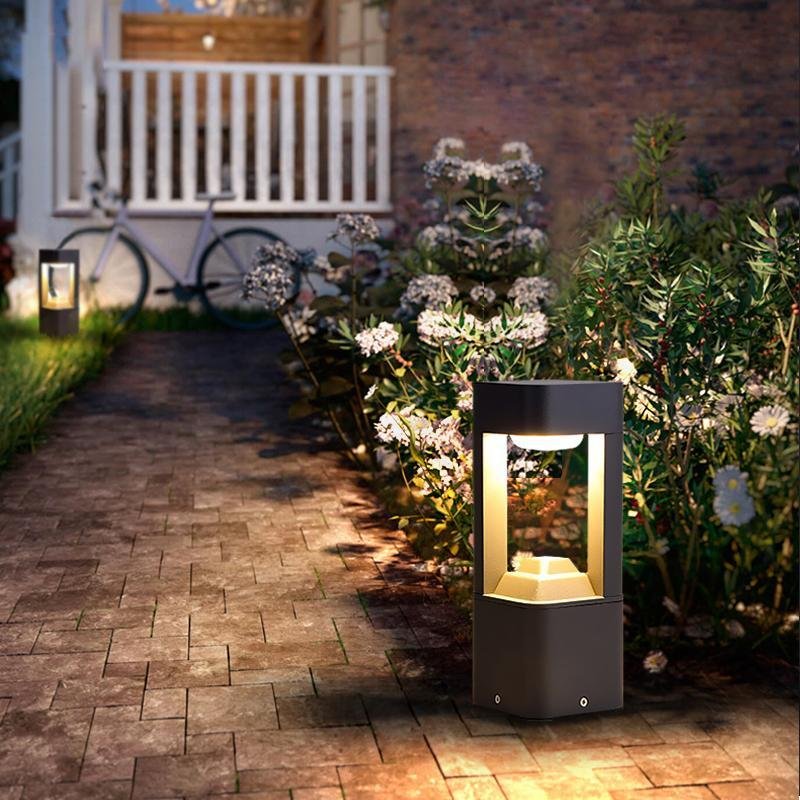 Modern Aluminum Outdoor Pathway Light Waterproof LED Garden Landscape Bollard Fixture