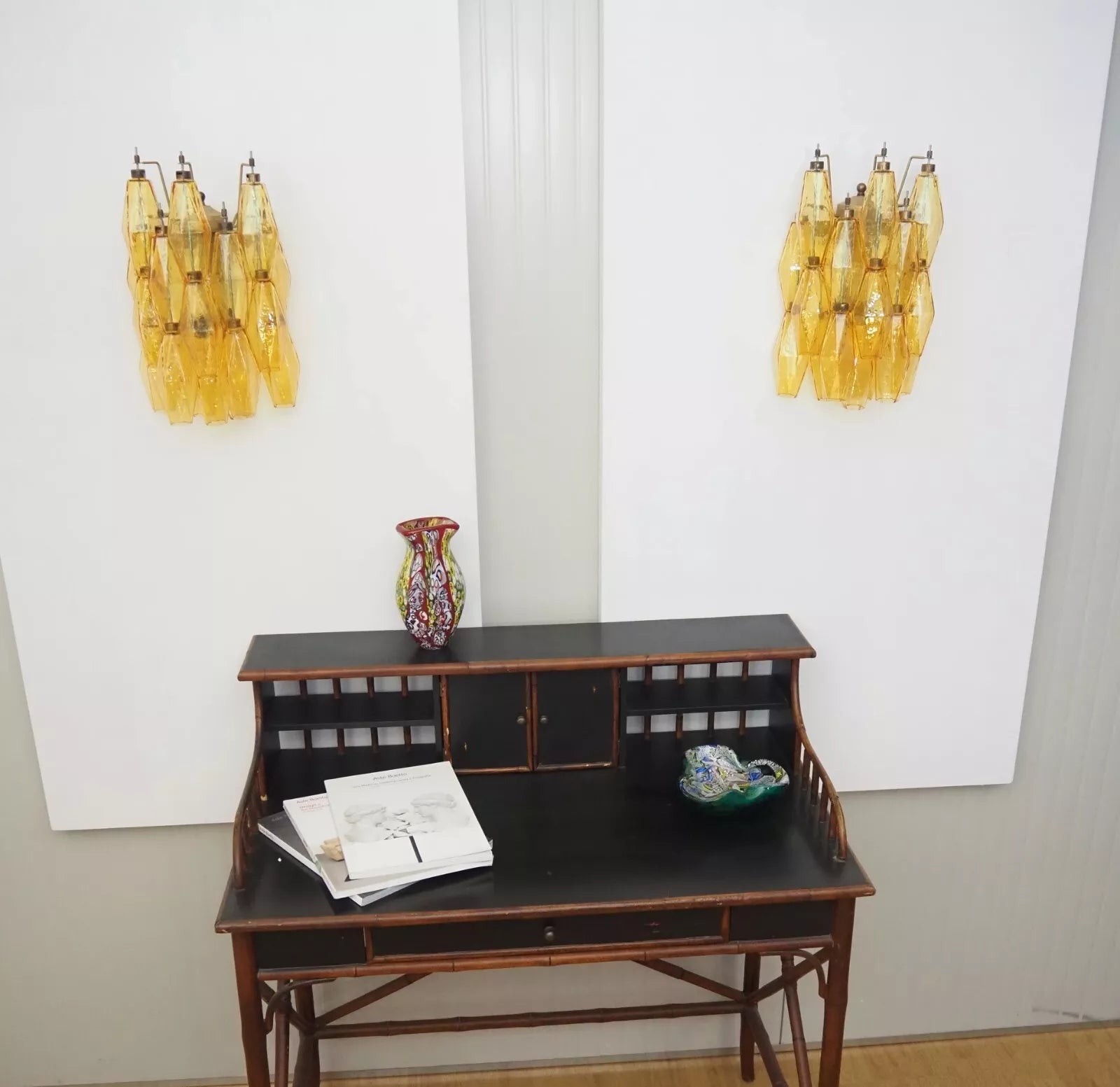 modern-amber-murano-glass-poliedri-sconce-pair-with-brass-finish-for-luxury-interiors