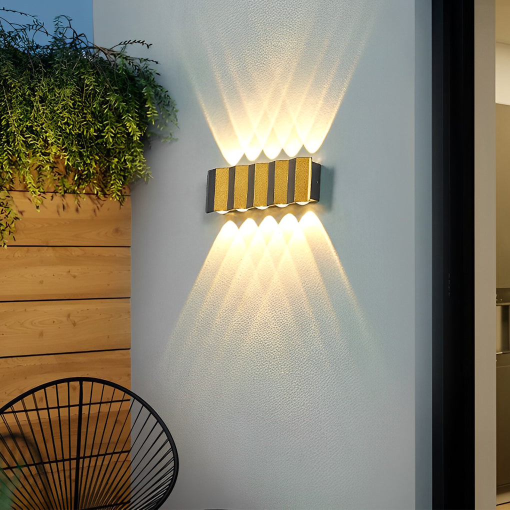 Modern Black and Gold IP65 Waterproof LED Outdoor Up and Down Wall Sconce Light