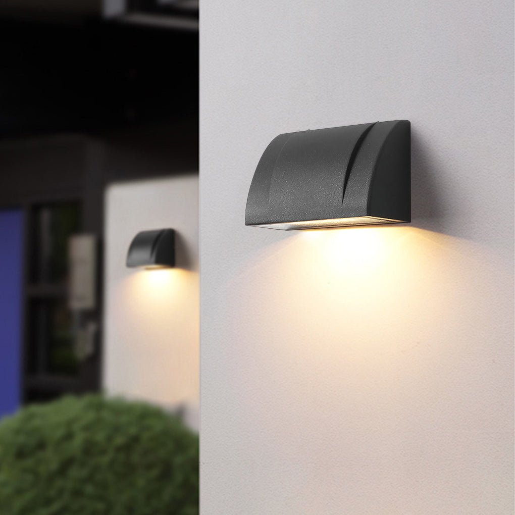 Modern Black Outdoor LED Wall Sconce Waterproof Exterior Light for Garden and Patio