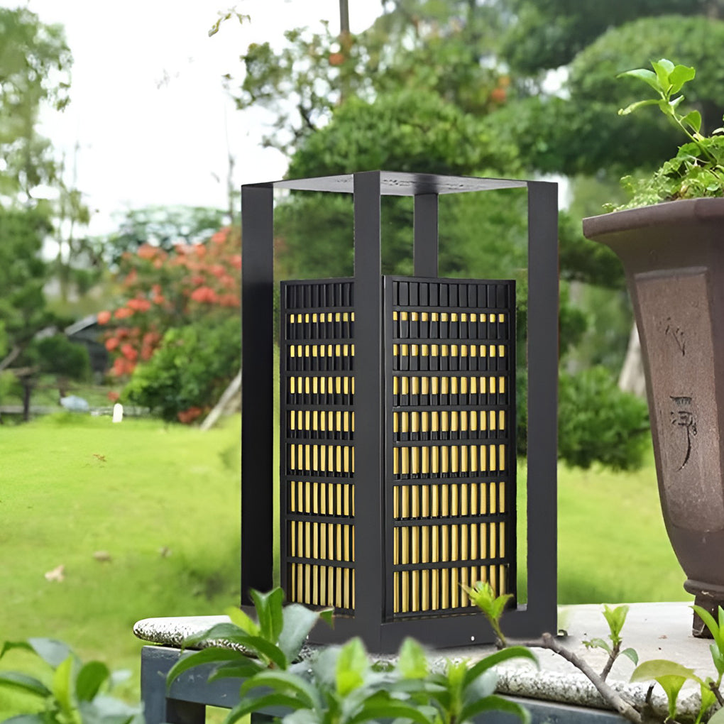 Modern Black Square Lantern LED Outdoor Pathway Light for Garden and Villa