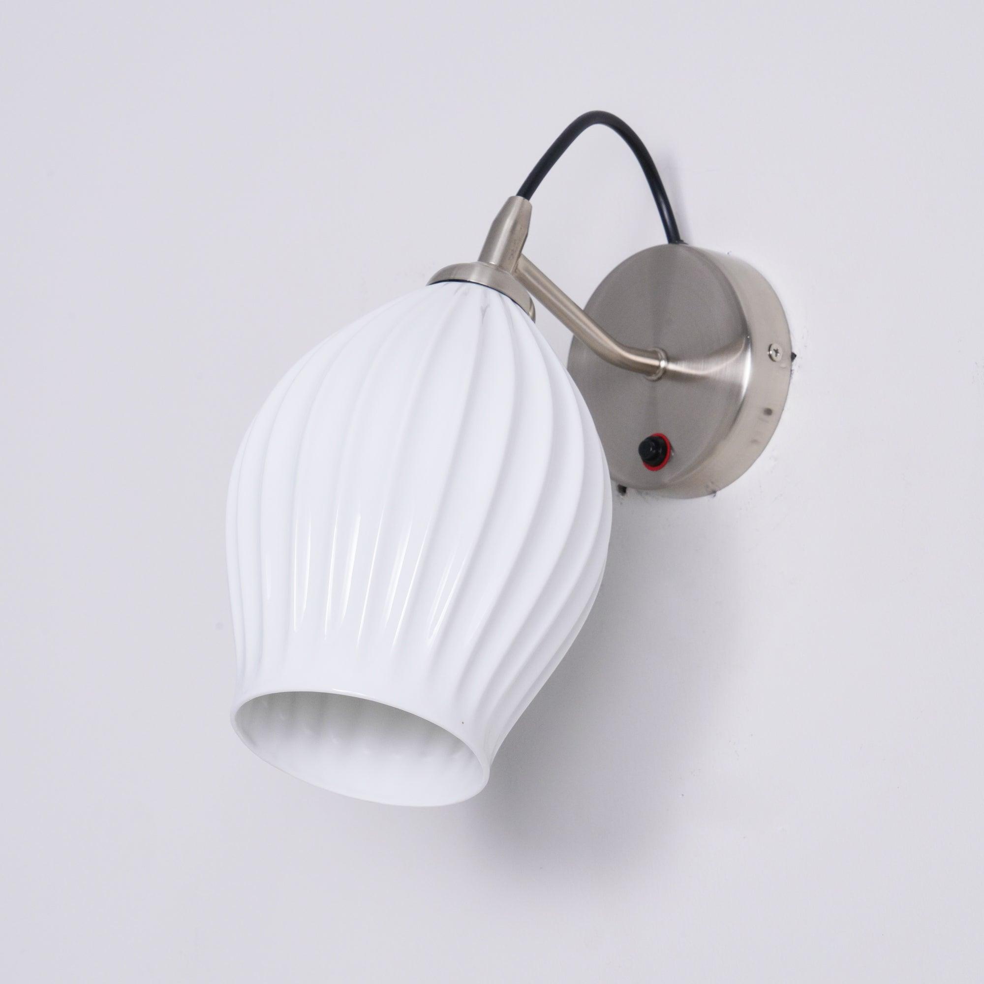 Modern Bone China Ceramic Ribbed Sconce Wall Light for Living Room Bedroom