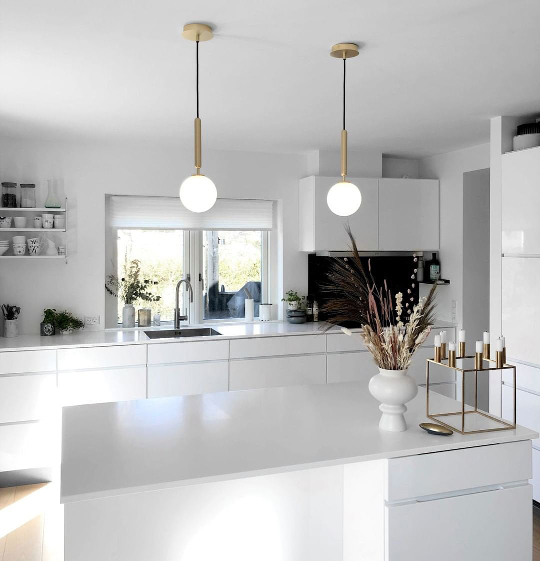 Modern Brass Glass Globe Pendant Light with Mouth Blown Spheres Nordic Chandelier