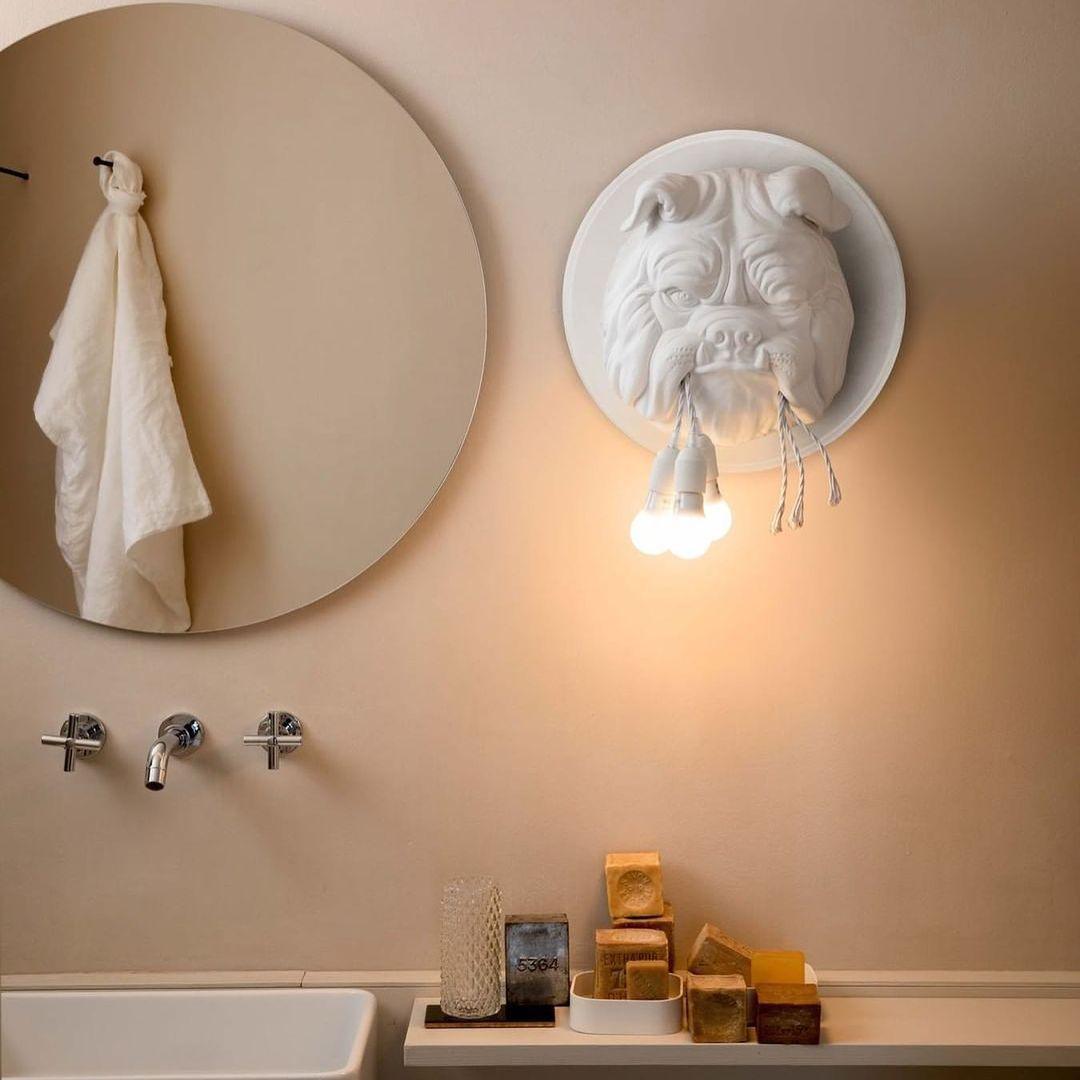 Modern Bulldog Resin Wall Sconce Artistic Animal Sculpture Lighting Fixture