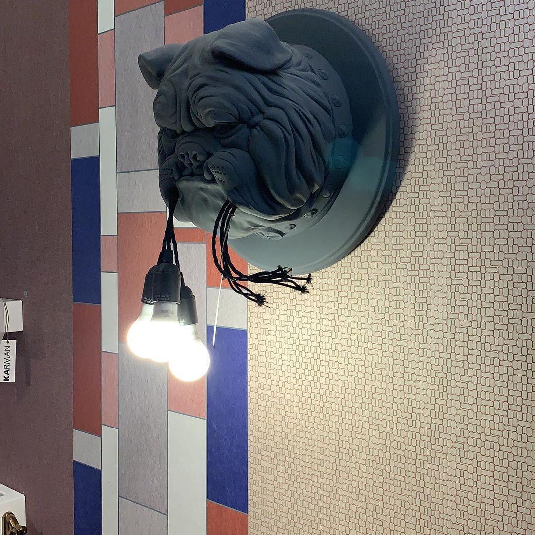 Modern Bulldog Resin Wall Sconce Artistic Animal Sculpture Lighting Fixture