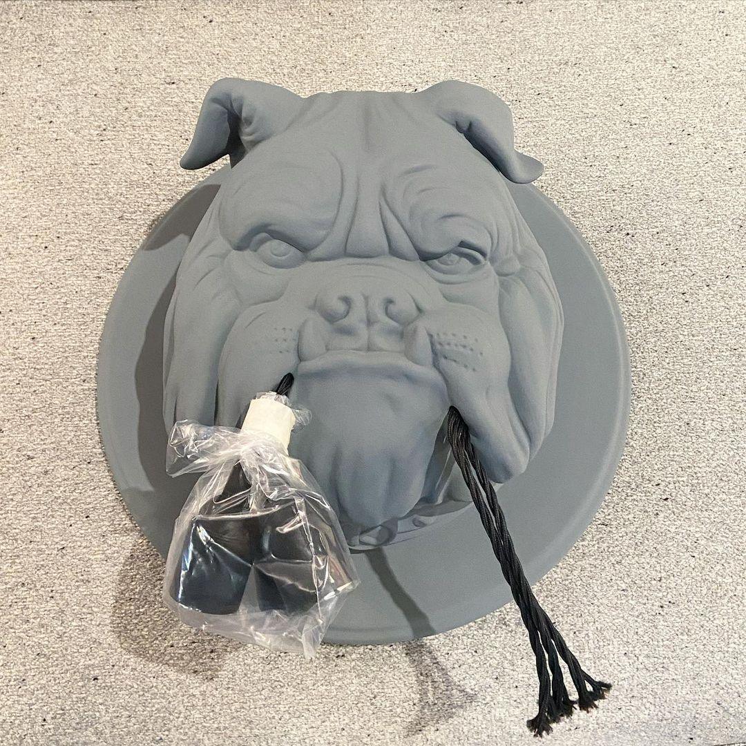 Modern Bulldog Resin Wall Sconce Artistic Animal Sculpture Lighting Fixture