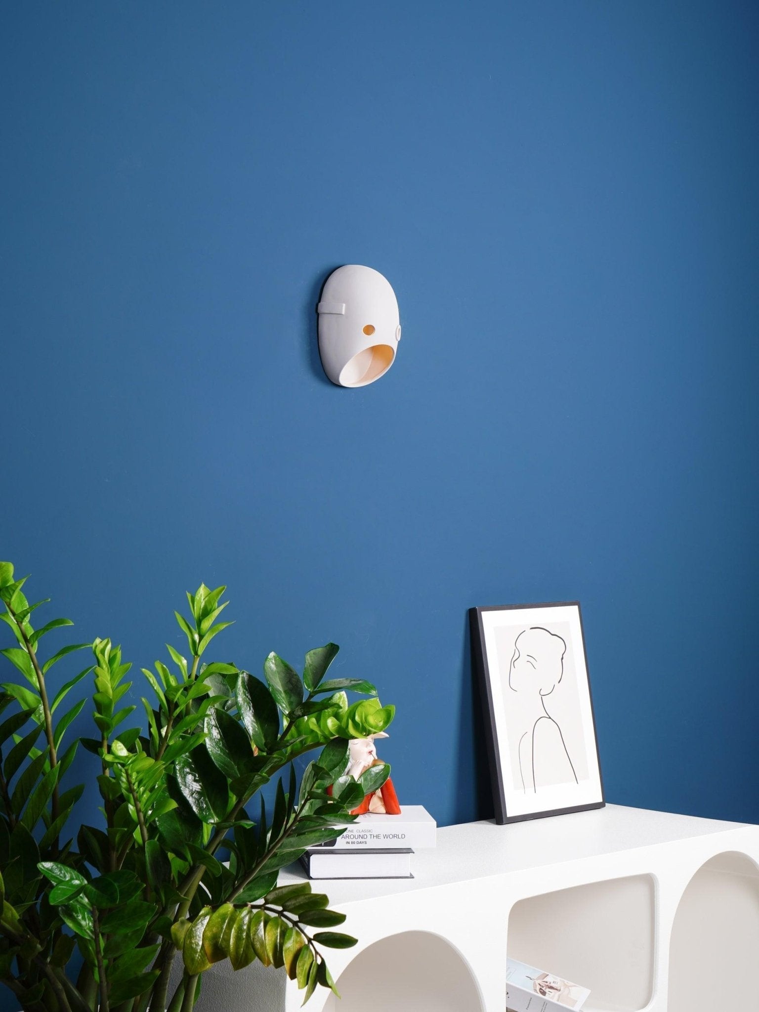 Modern Ceramic Face Mask Wall Sconce Decorative Art Portrait Wall Light for Interior Decor