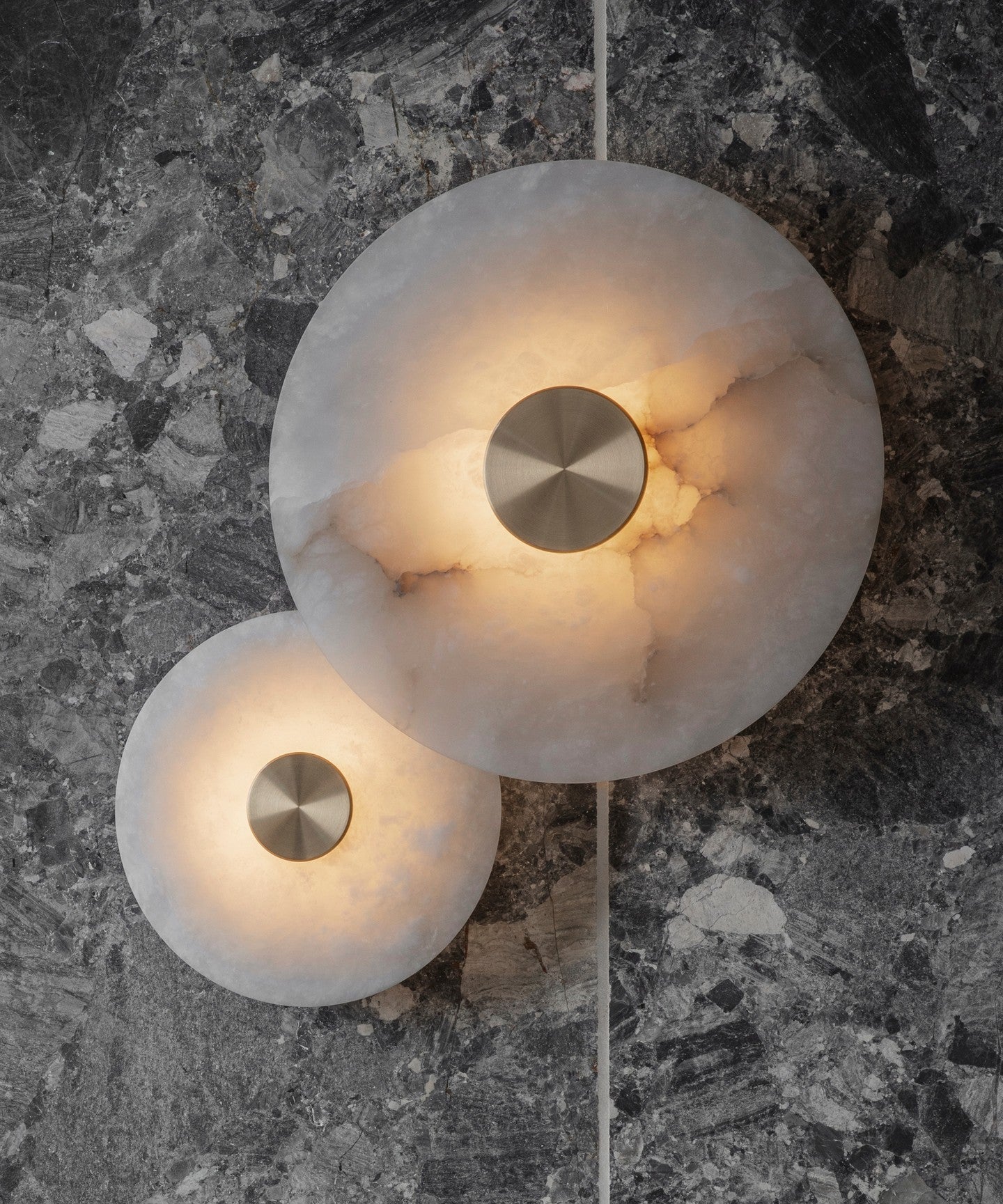 Modern Circular Natural Alabaster LED Wall Lamp Fixture for Elegant Indoor Lighting