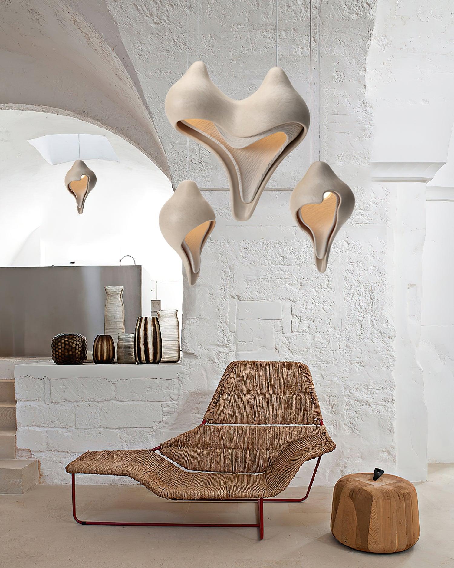 Modern Conch Resin Pendant Light Artistic Shell Shaped Hanging Ceiling Lamp for Interior Decor
