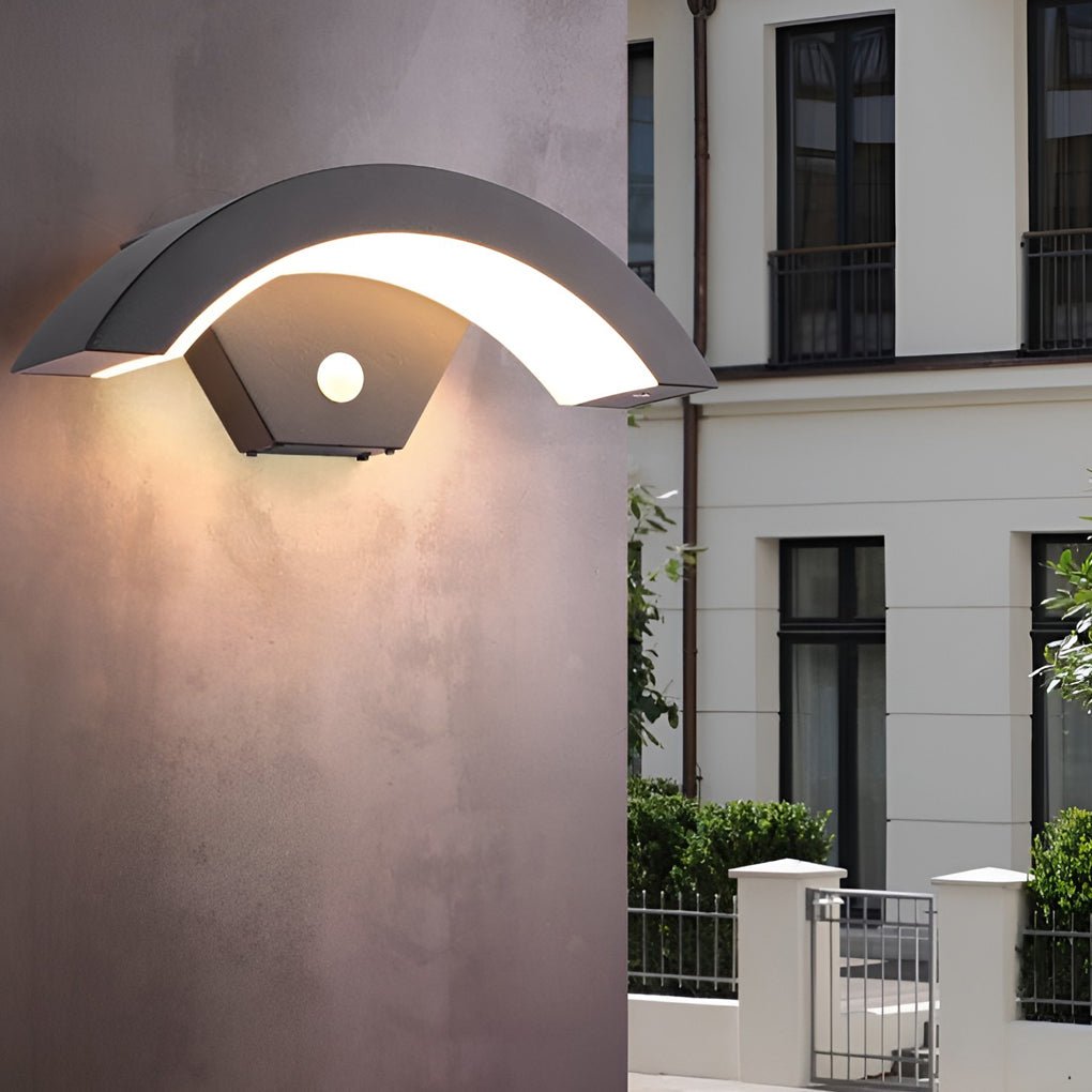 Modern Curved LED Outdoor Wall Sconce Waterproof Aluminum Porch Downlight Fixture