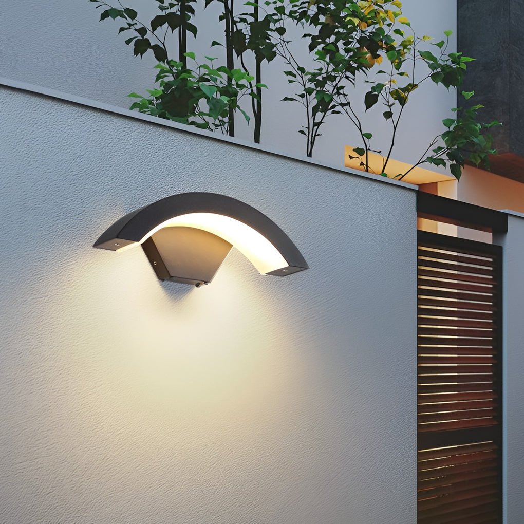 Modern Curved LED Outdoor Wall Sconce Waterproof Aluminum Porch Downlight Fixture