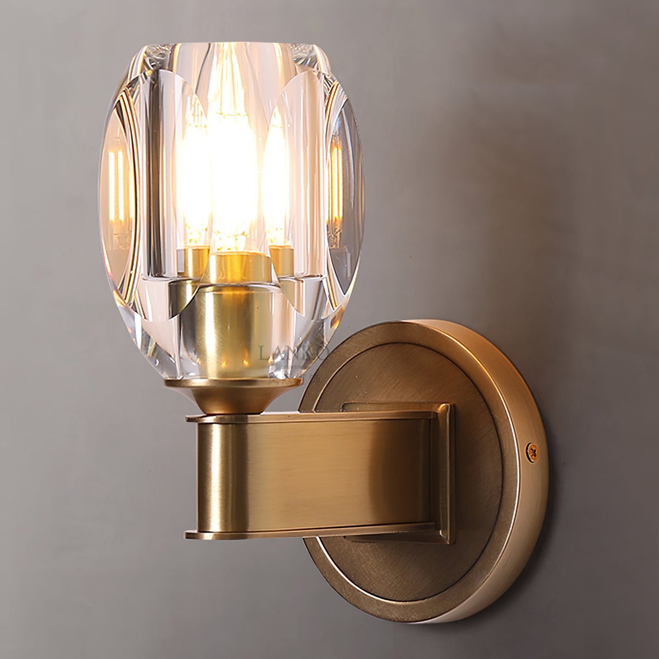Modern Diamond Crystal Wall Sconce Luxury Brass LED Vanity Light for Bedroom and Hallway