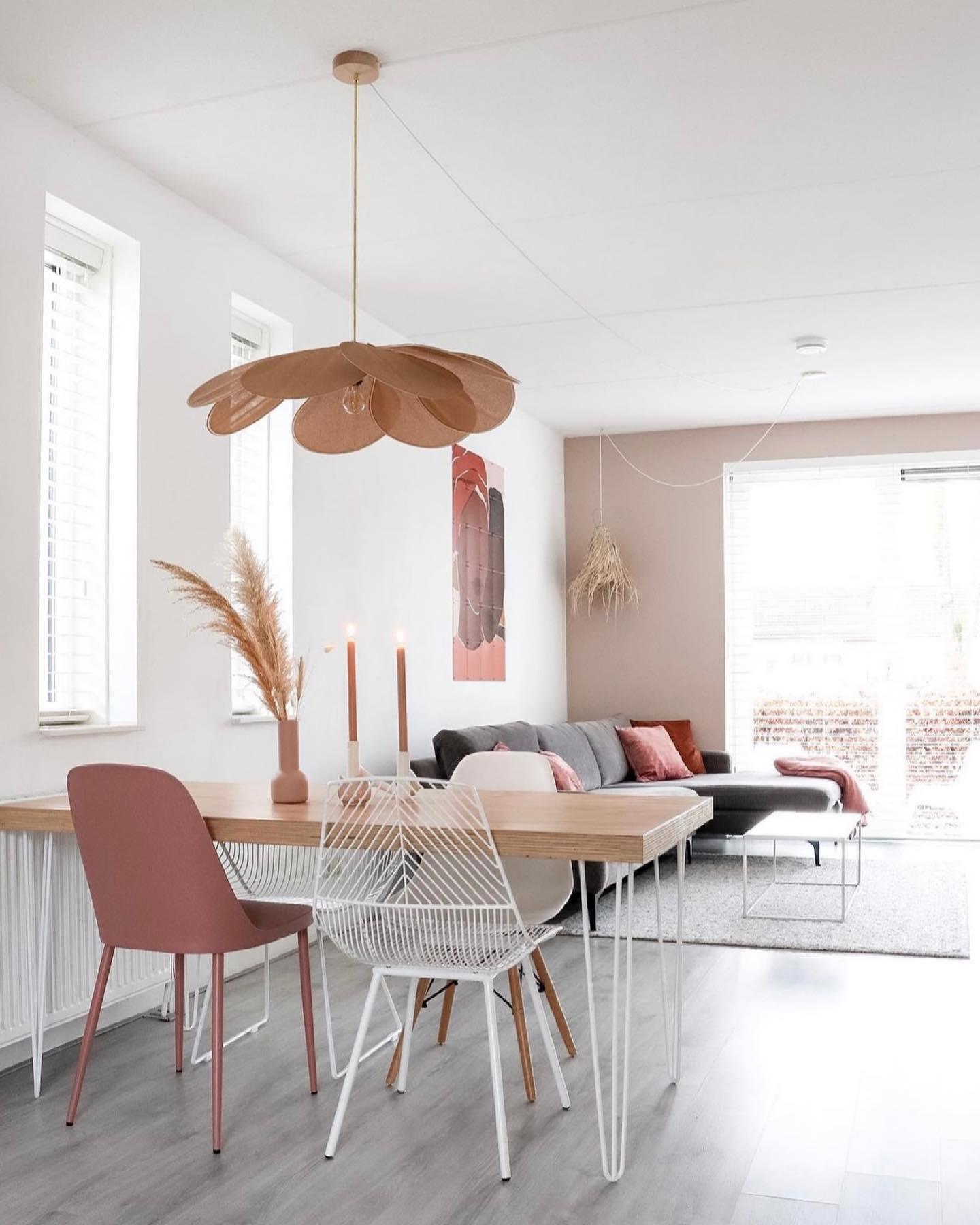 Modern Fabric Floral Petal Pendant Light for Elegant Living Room and Bedroom Lighting