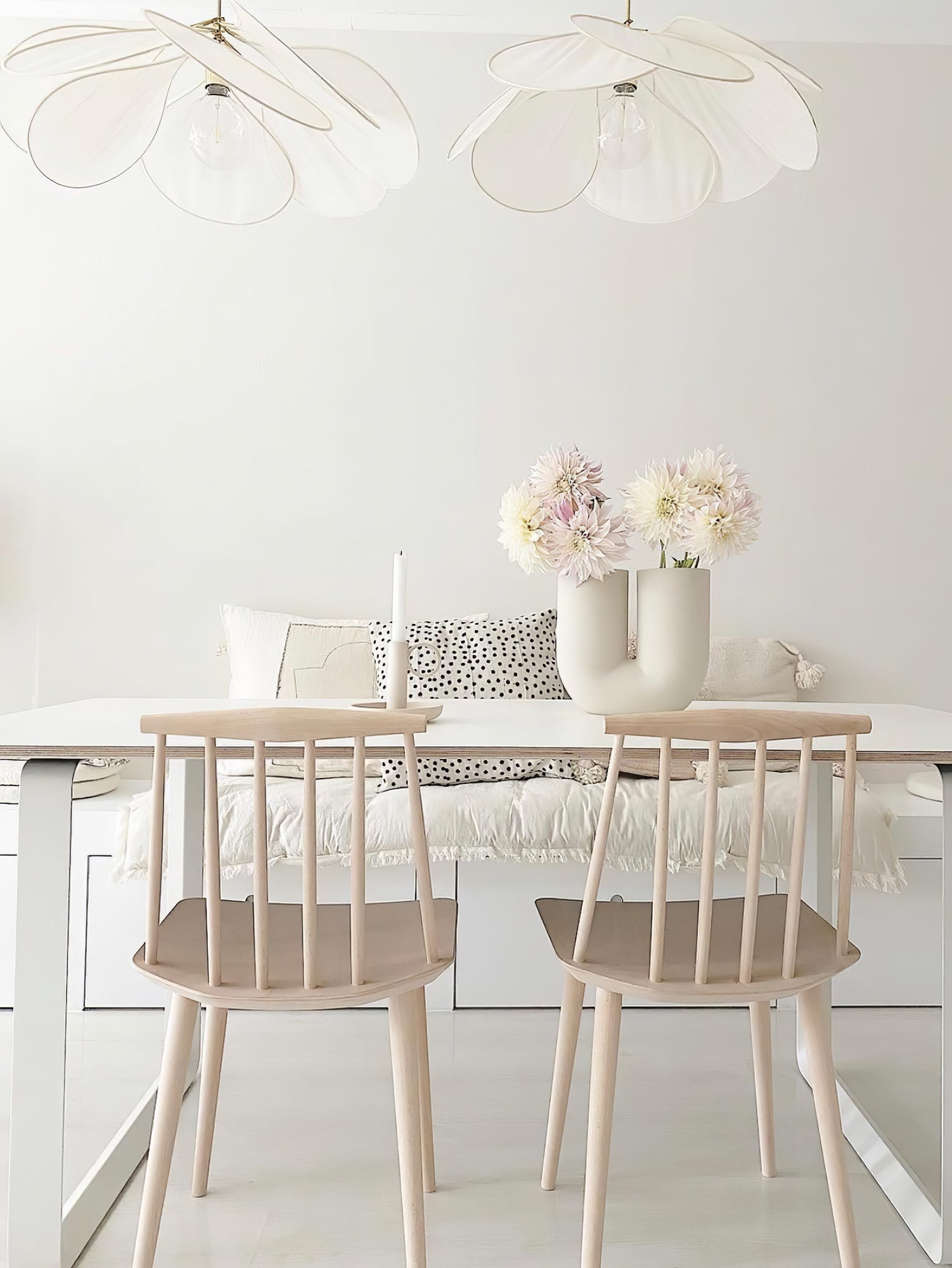 Modern Fabric Floral Petal Pendant Light for Elegant Living Room and Bedroom Lighting