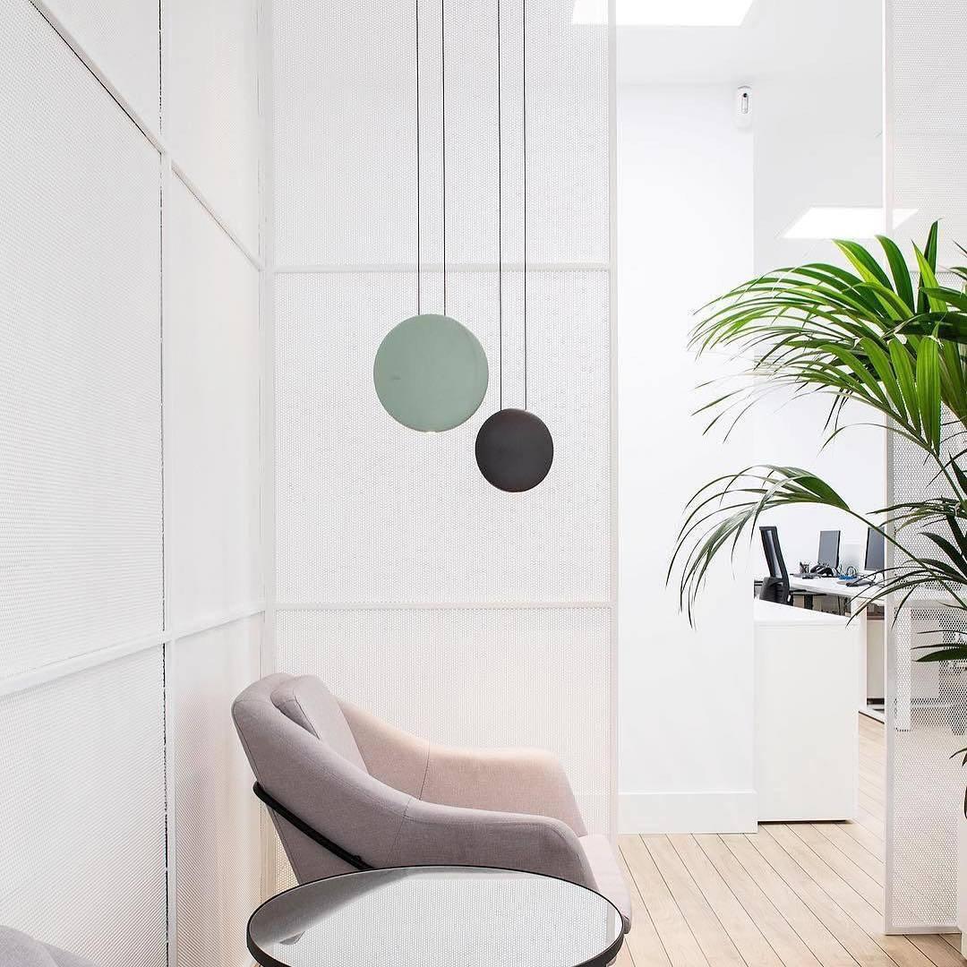 Modern Floating Orb LED Pendant Light Minimalist Cluster Disc Chandelier for Living Room