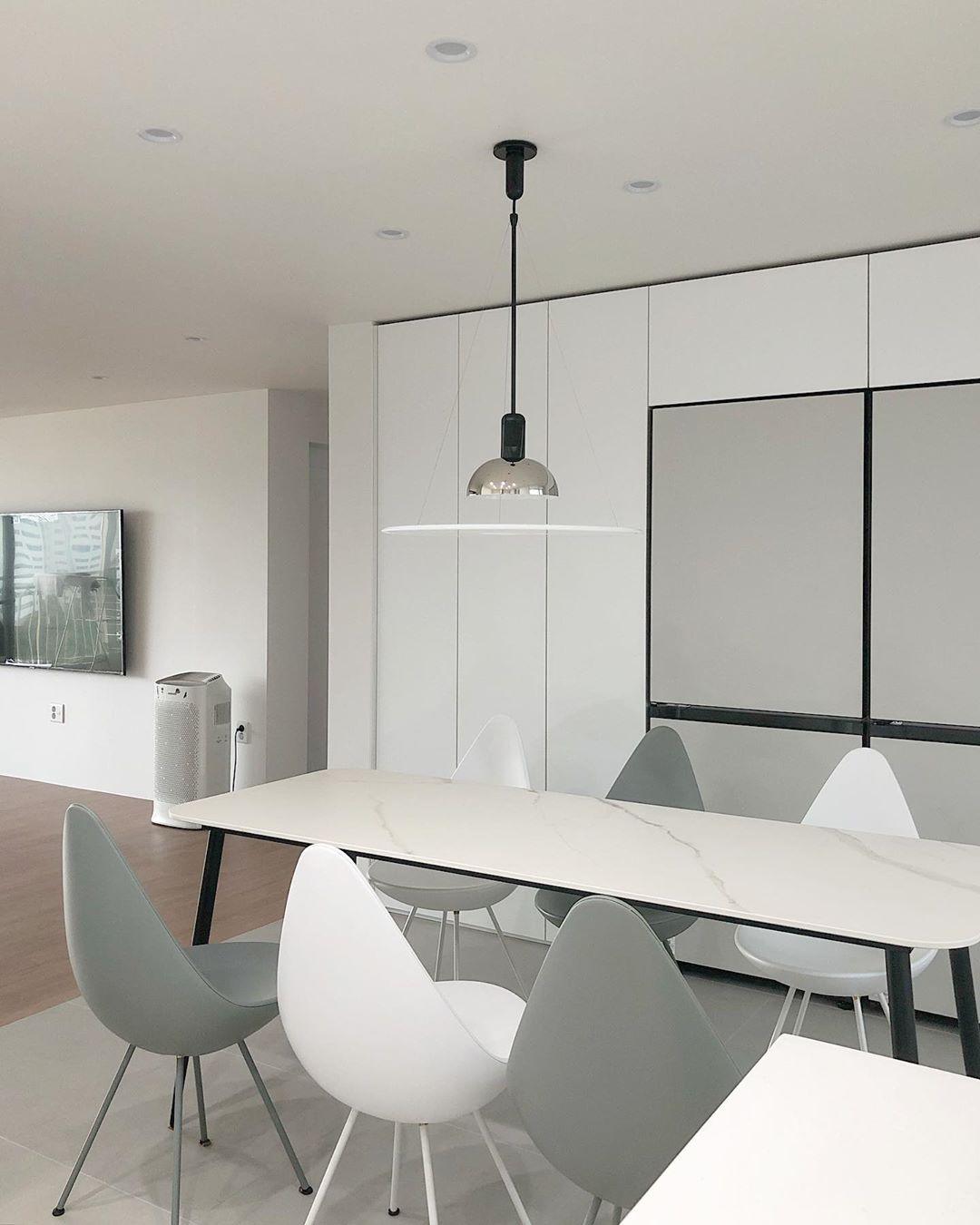 Modern Flying Saucer Pendant Light with PMMA Diffuser and Chrome Reflector