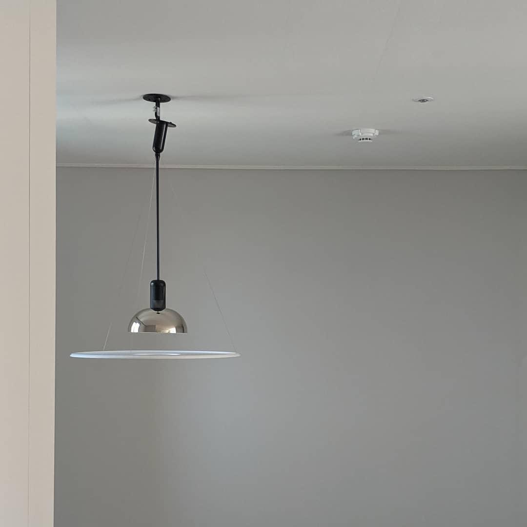 Modern Flying Saucer Pendant Light with PMMA Diffuser and Chrome Reflector