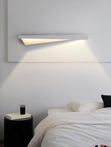 Modern Folding Line LED Wall Sconce Minimalist Linear White Aluminum Light