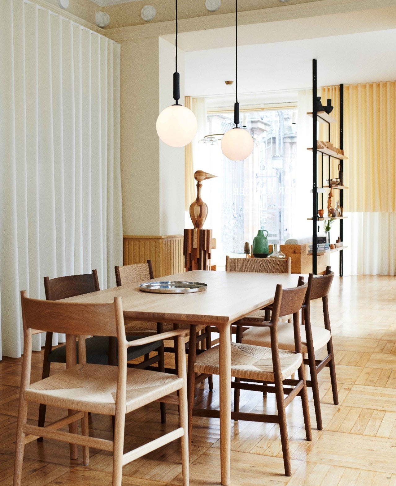 Modern Glass Sphere Pendant Light Nordic Mouth Blown Hanging Lamp for Dining Room and Kitchen