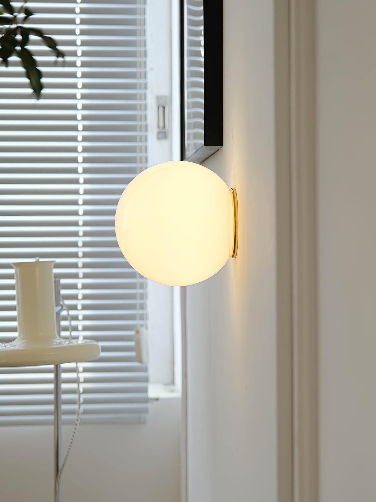 Modern Glass Sphere Wall Sconce Minimalist Globe Wall Light for Bedroom and Hallway