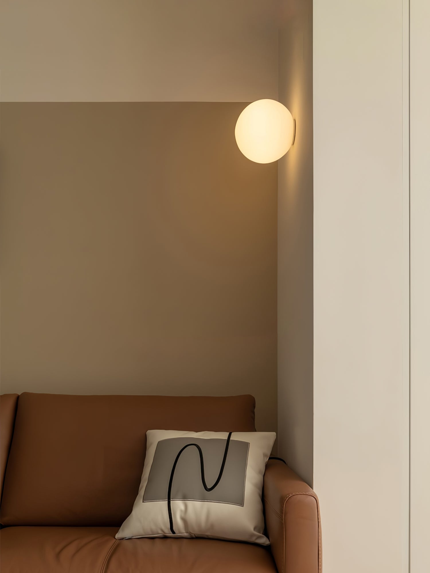 Modern Glass Sphere Wall Sconce Minimalist Globe Wall Light for Bedroom and Hallway