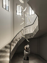 Modern Gold Acrylic Leaf LED Pendant Light Elegant Luxury Chandelier for Dining Room