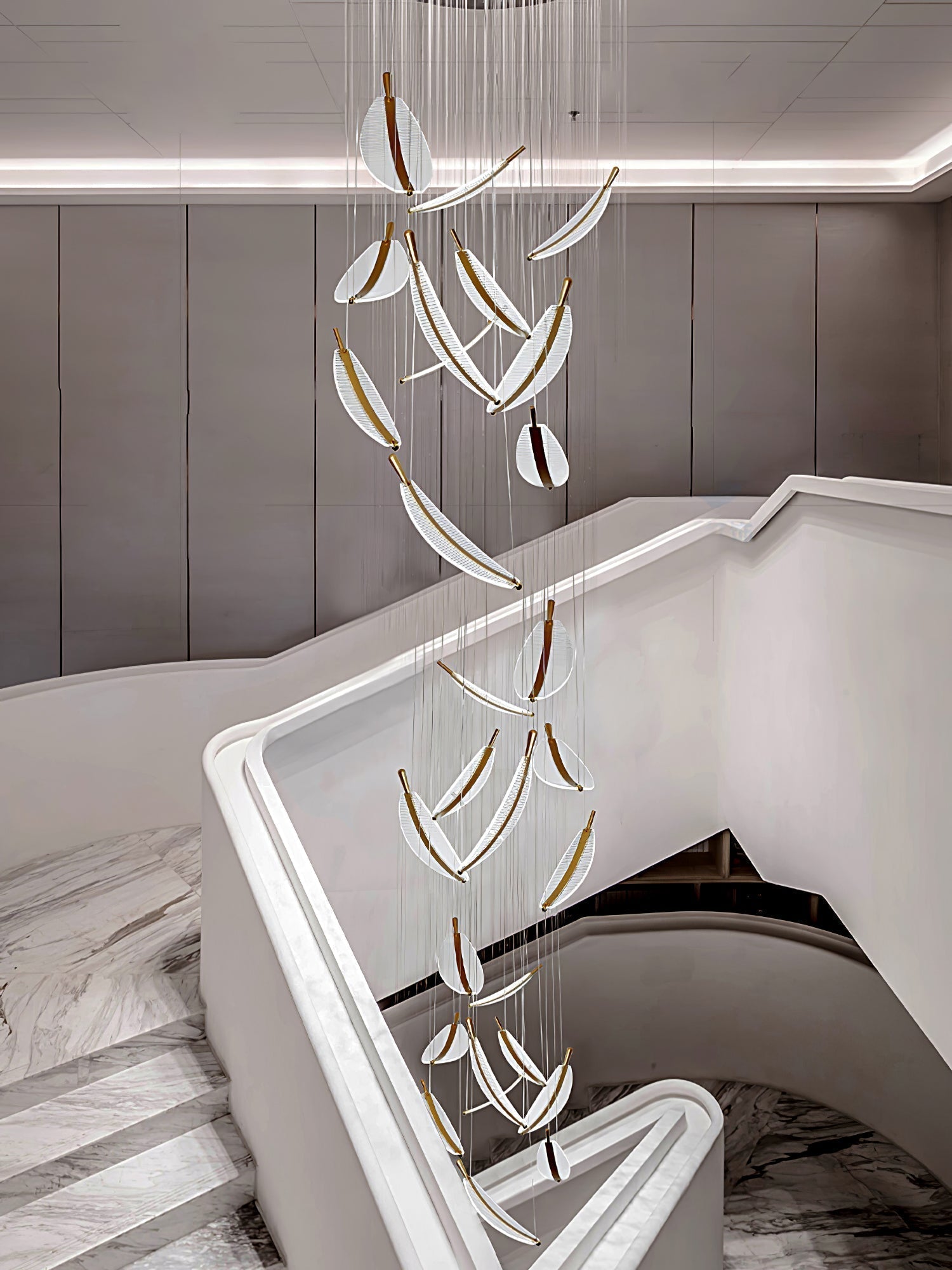 Modern Gold Acrylic Leaf LED Pendant Light Elegant Luxury Chandelier for Dining Room