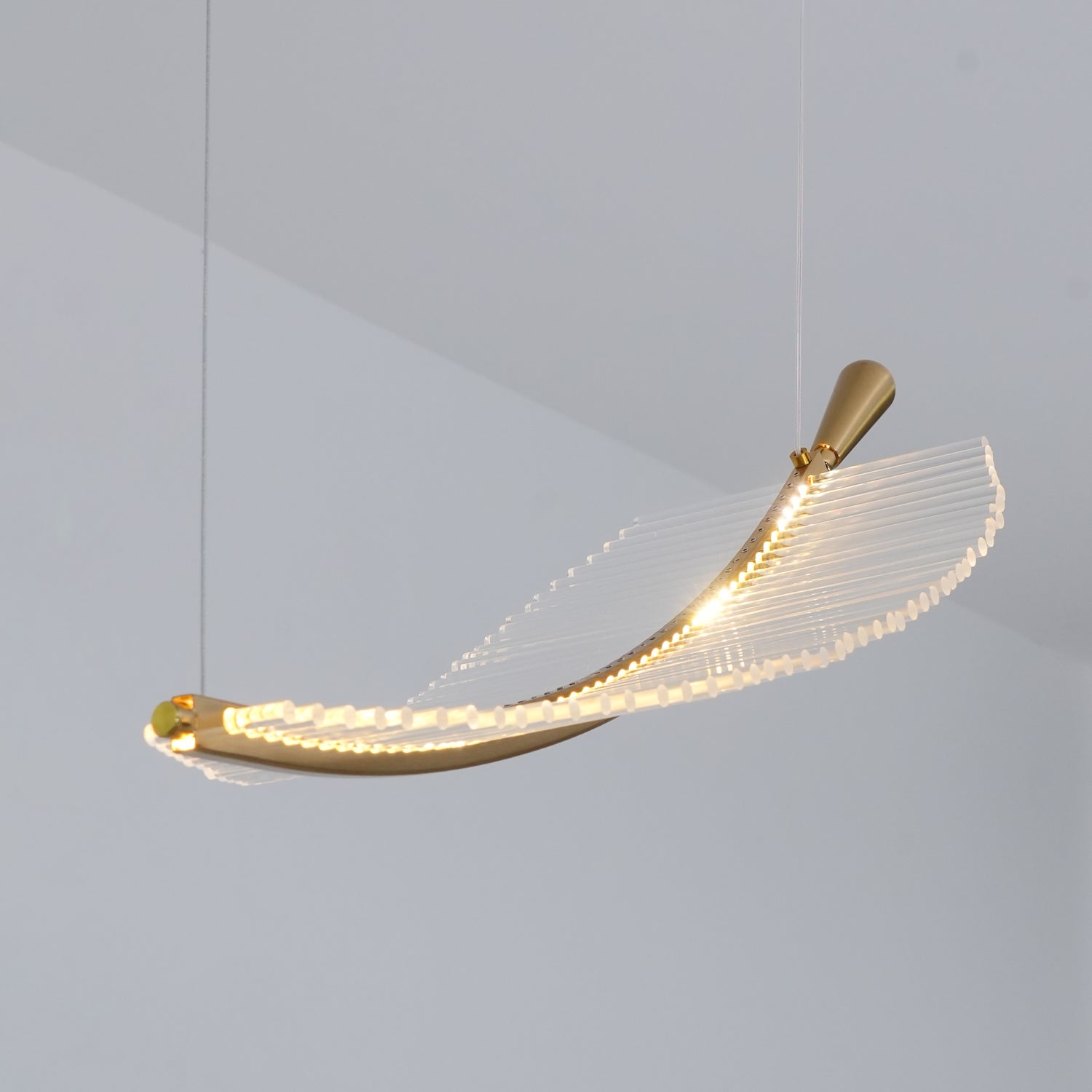 Modern Gold Acrylic Leaf LED Pendant Light Elegant Luxury Chandelier for Dining Room