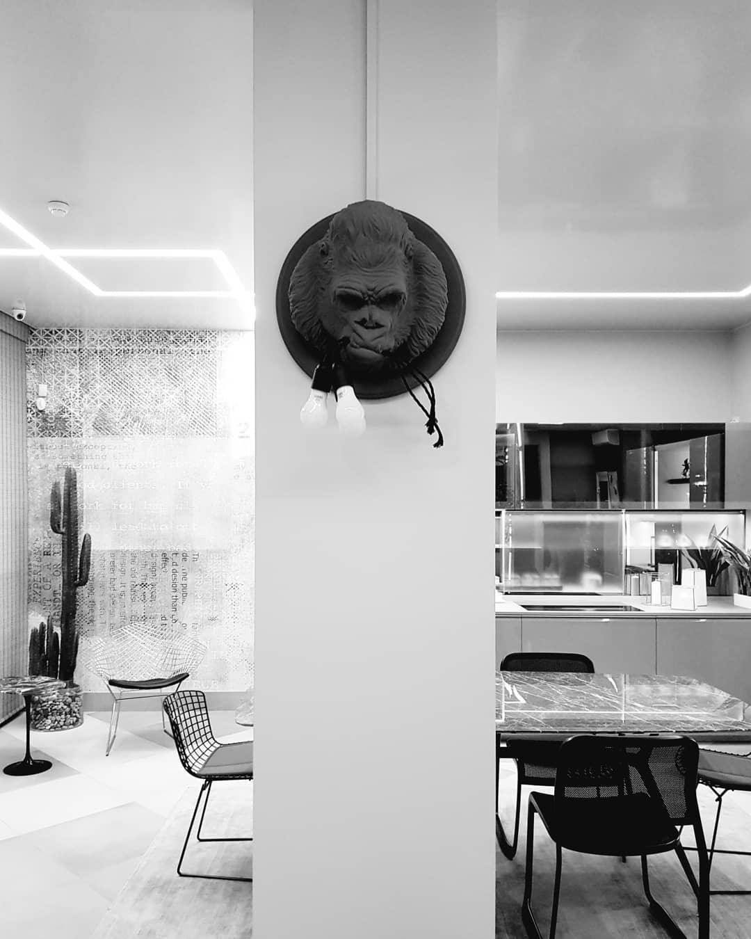 Modern Gorilla Head Wall Sconce Resin Animal Sculpture Three Light Fixture for Indoor Use