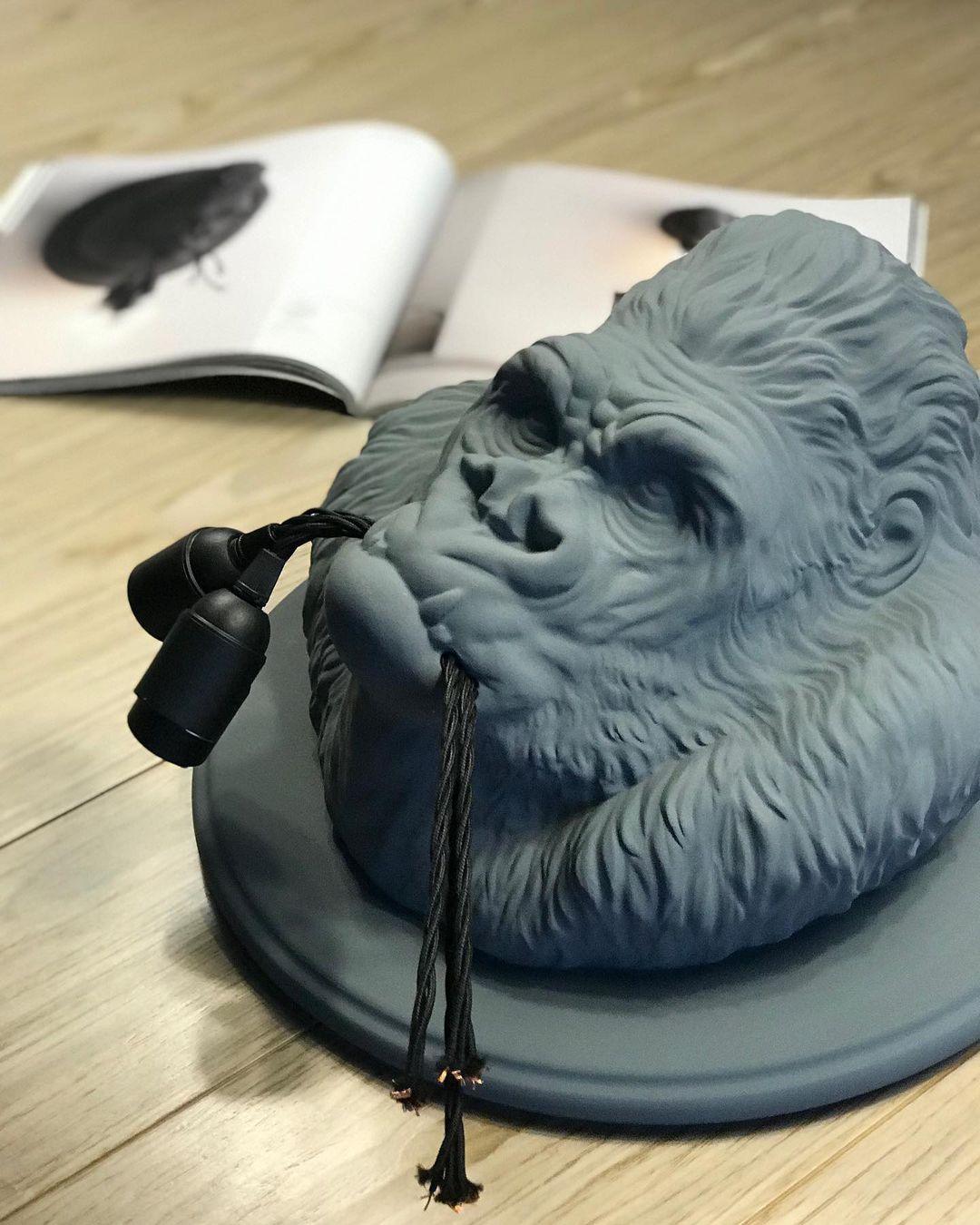 Modern Gorilla Head Wall Sconce Resin Animal Sculpture Three Light Fixture for Indoor Use