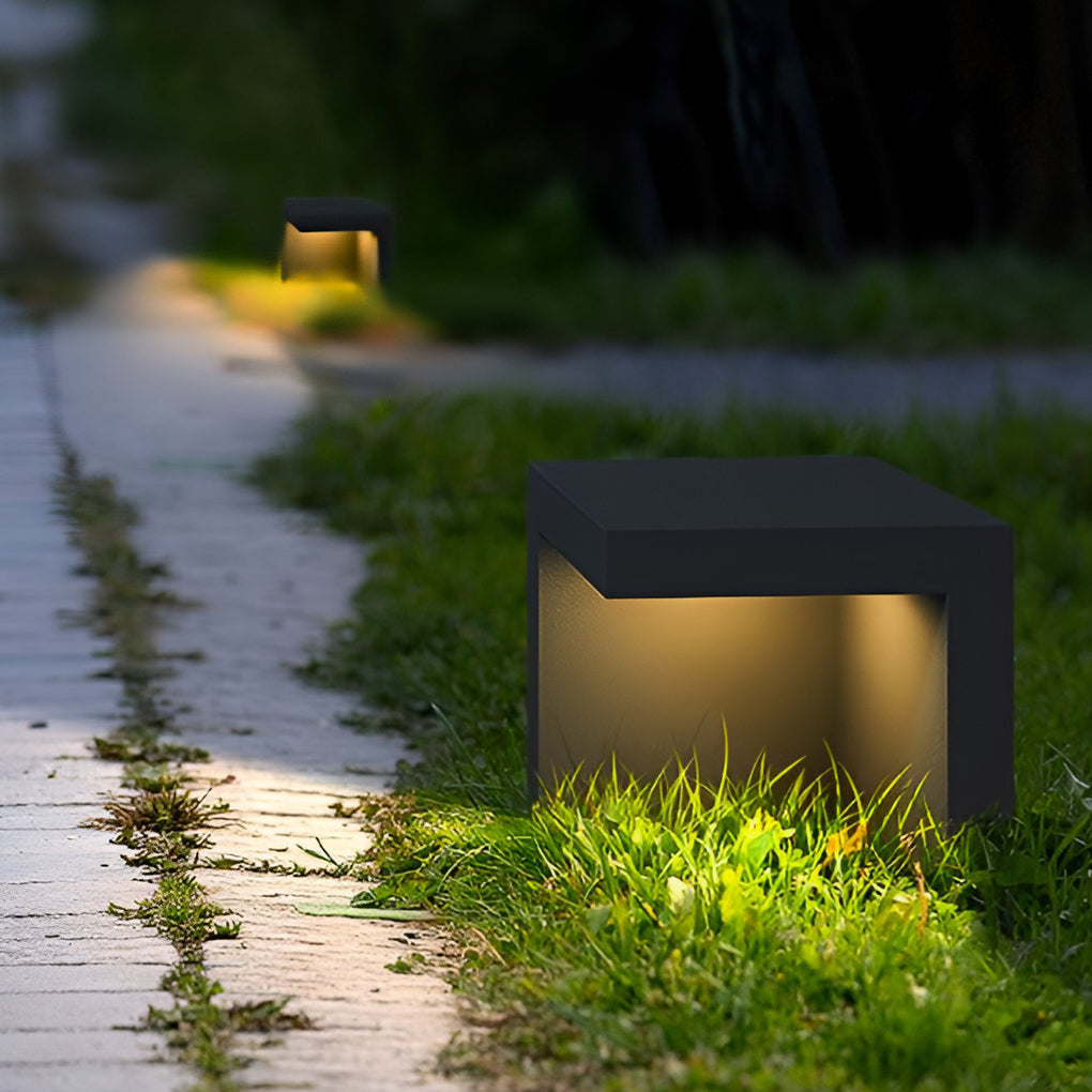 Modern Gray Solar Powered LED Outdoor Post Lights Waterproof Landscape Pathway Lighting for Gardens