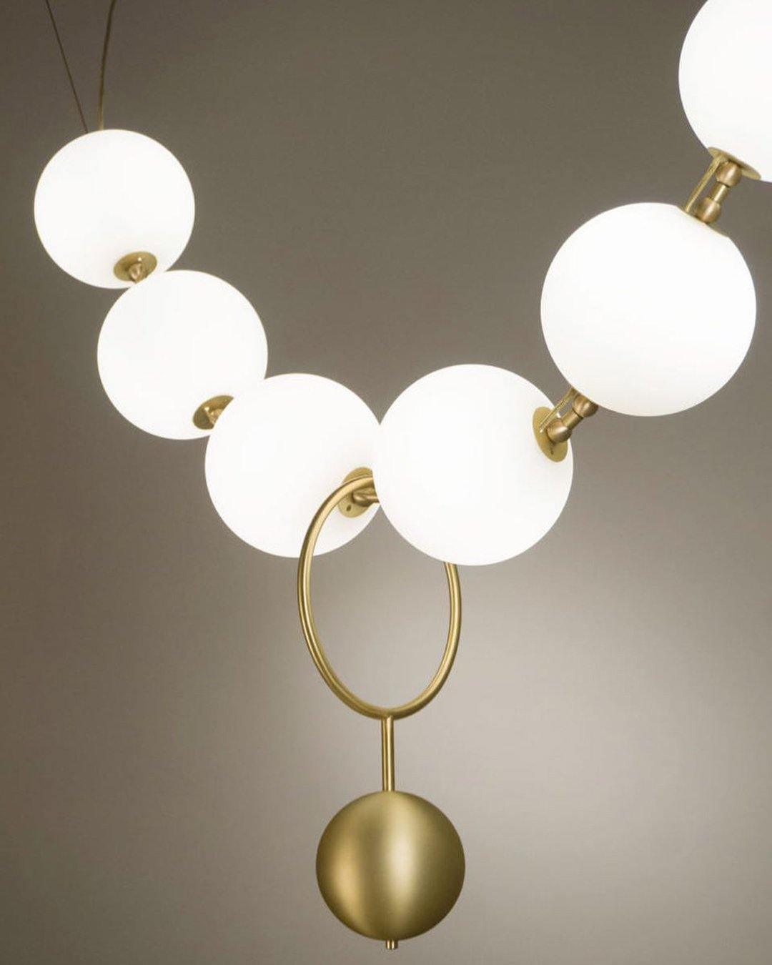 modern-hand-blown-glass-globe-necklace-led-pendant-light-for-living-dining-room