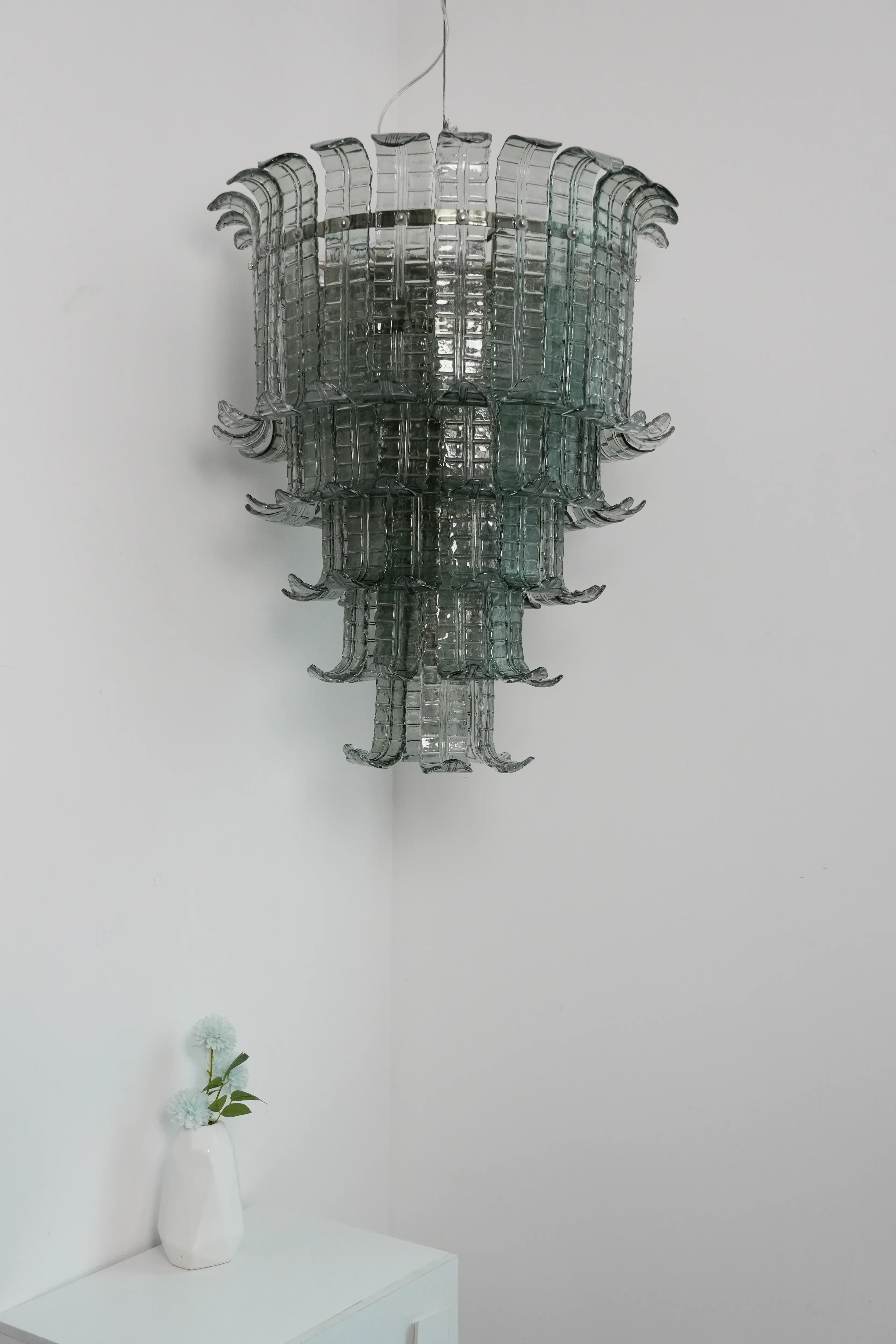 modern-handcrafted-leaf-murano-glass-chandelier-for-elegant-living-spaces