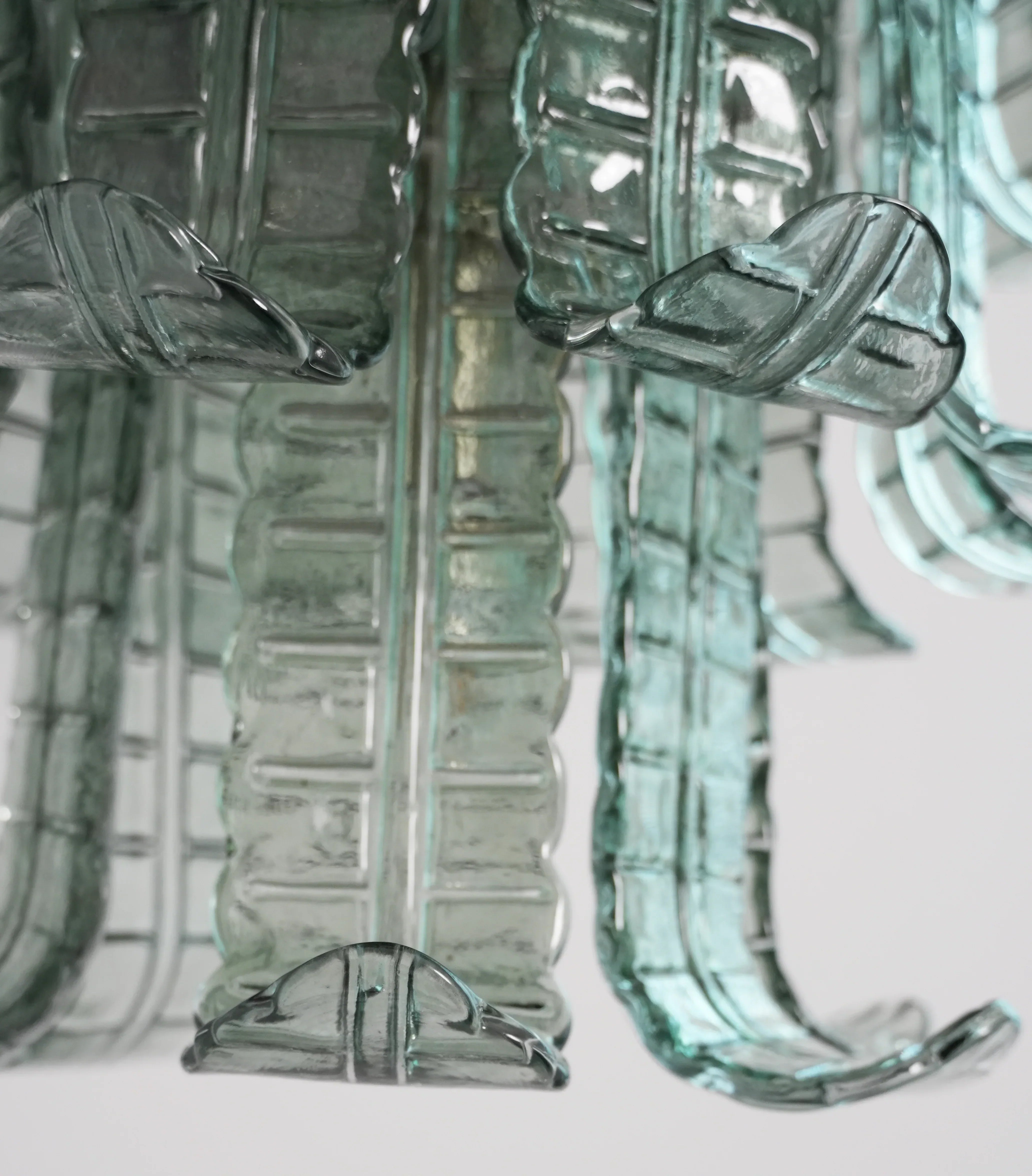 modern-handcrafted-leaf-murano-glass-chandelier-for-elegant-living-spaces