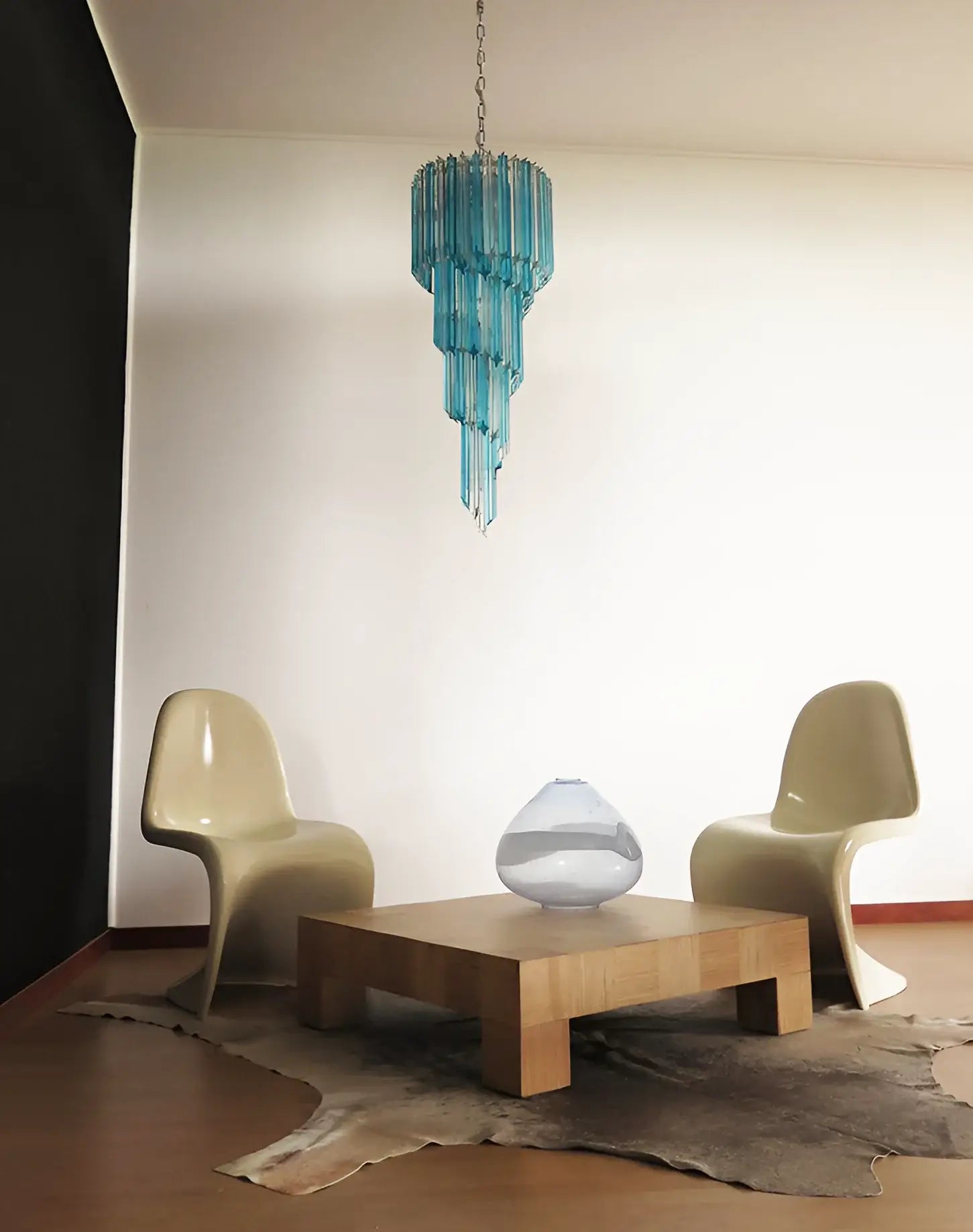 modern-handcrafted-murano-spiral-blue-prism-glass-chandelier-for-grand-entryways