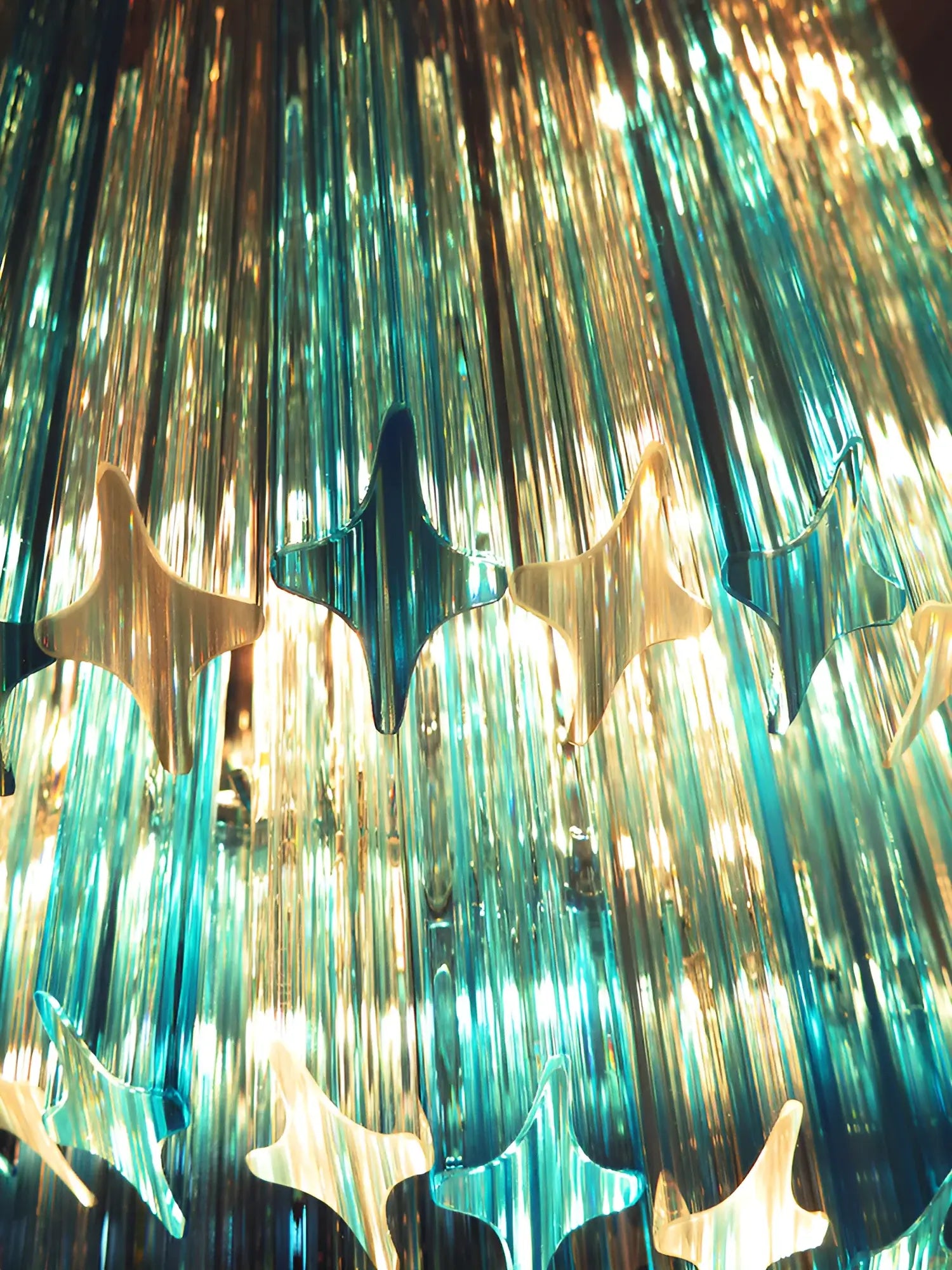 modern-handcrafted-murano-spiral-blue-prism-glass-chandelier-for-grand-entryways