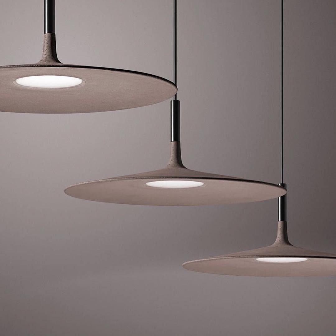 Modern Industrial Aluminum Pendant Light with Focused LED Illumination for Indoor Spaces