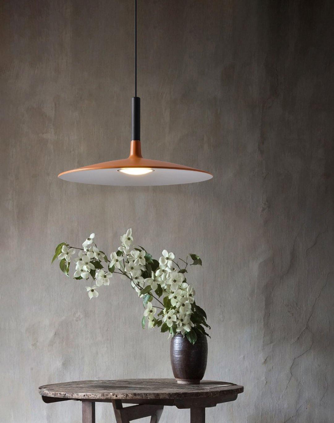 Modern Industrial Aluminum Pendant Light with Focused LED Illumination for Indoor Spaces