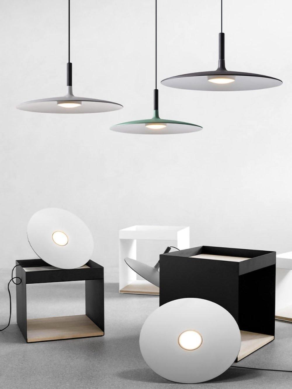 Modern Industrial Aluminum Pendant Light with Focused LED Illumination for Indoor Spaces