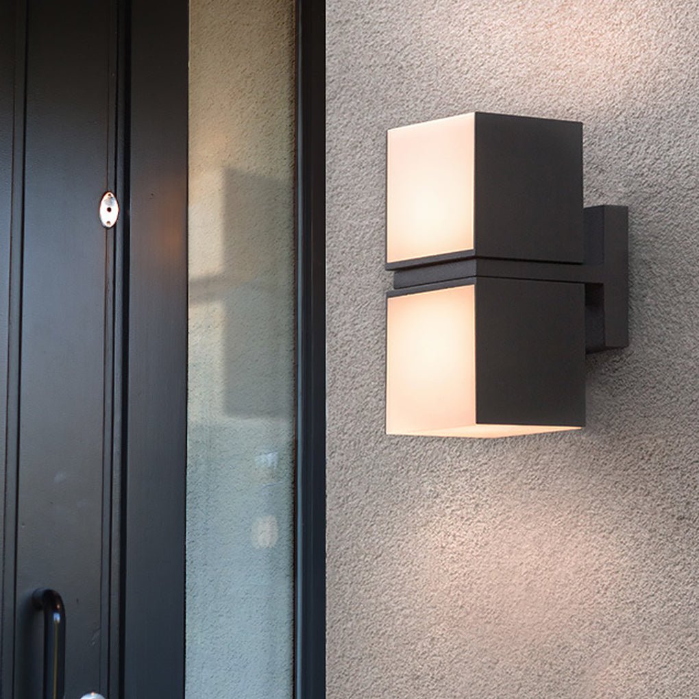 Modern IP65 Waterproof LED Outdoor Wall Sconce for Porch and Garden Lighting
