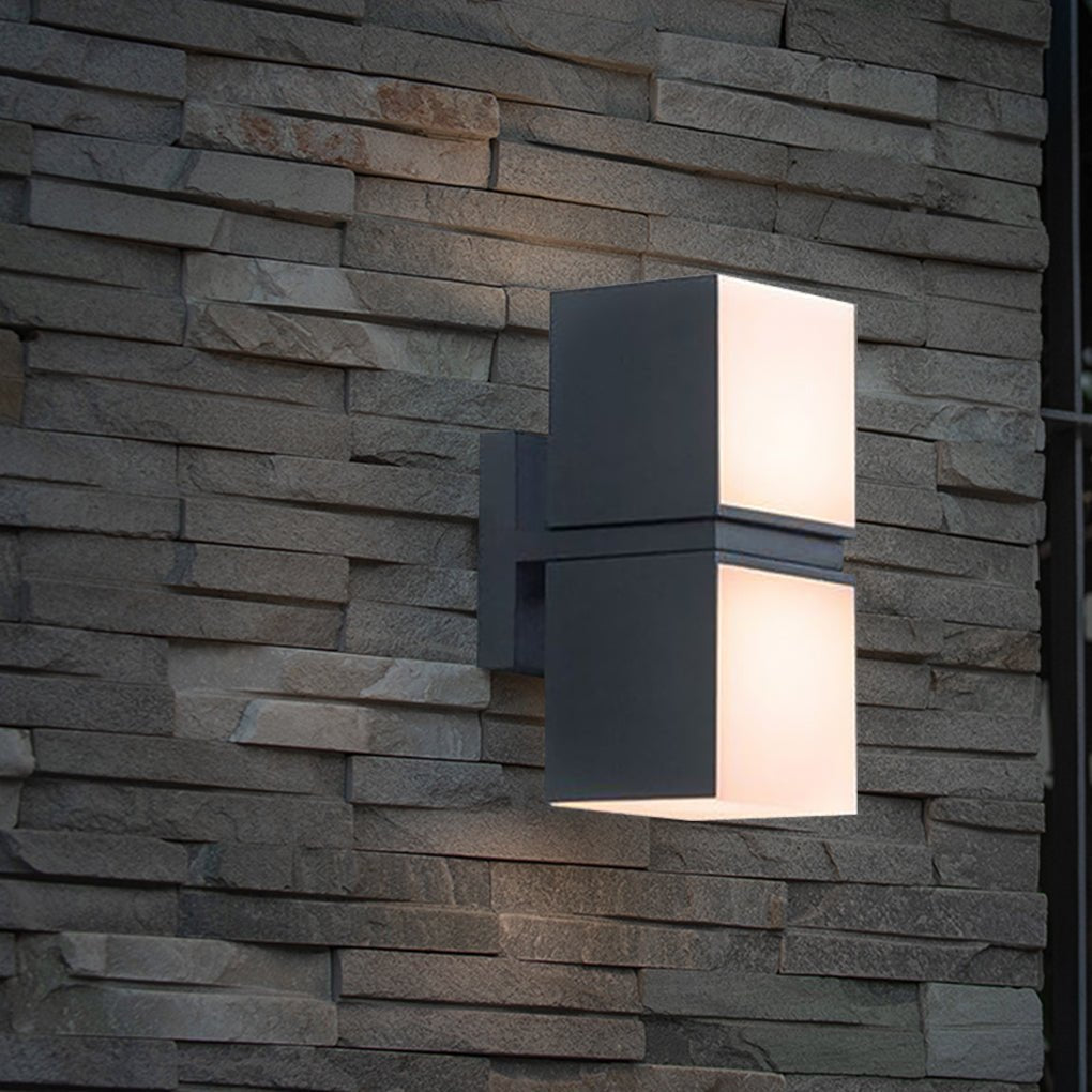 Modern IP65 Waterproof LED Outdoor Wall Sconce for Porch and Garden Lighting