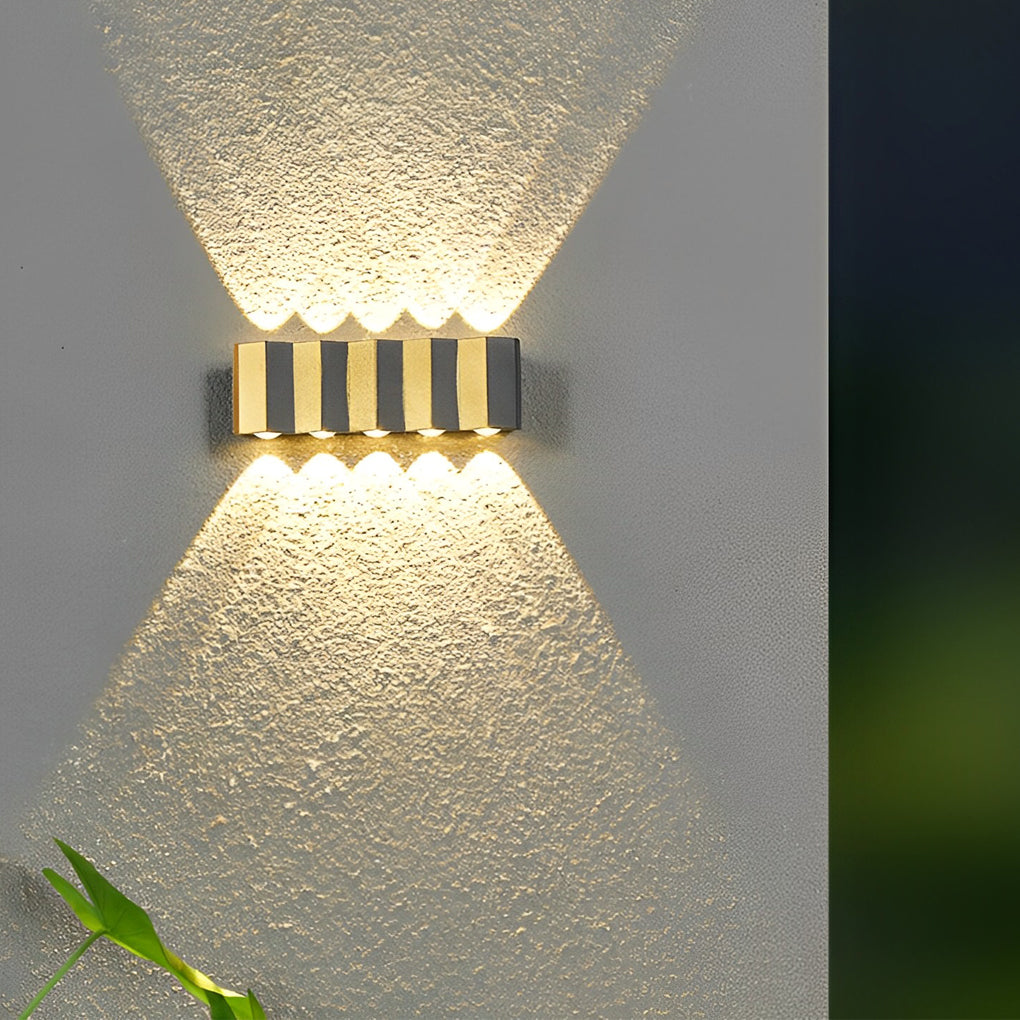 Modern IP65 Waterproof Outdoor LED Up and Down Wall Sconce Light for Garden Villa