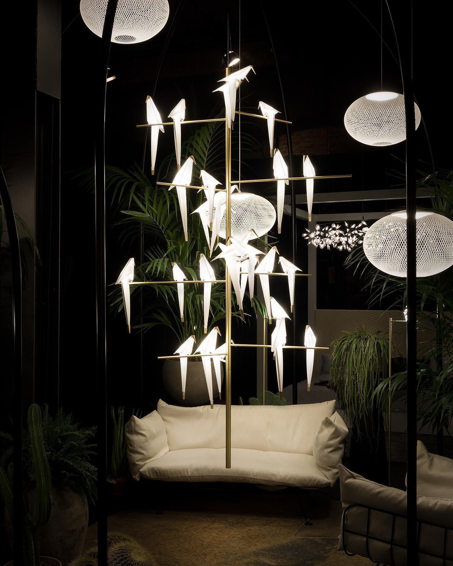 Modern Latticed Metal Mesh Pendant Light with Integrated LED for Living Room and Dining Areas